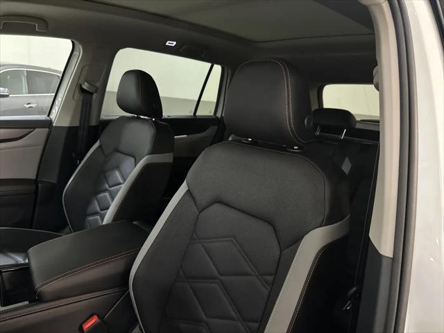 2026 Volkswagen Atlas Peak Edition