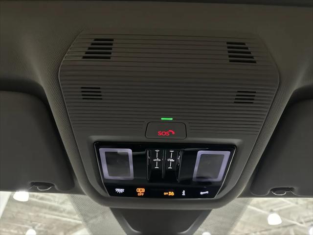2026 Volkswagen Atlas Peak Edition