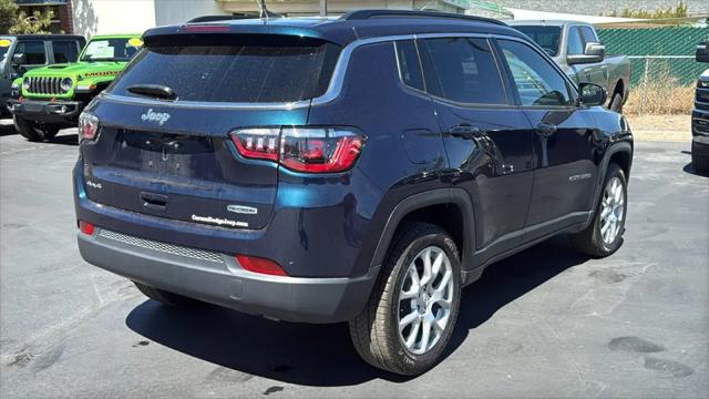 2024 Jeep Compass Latitude Lux FWD