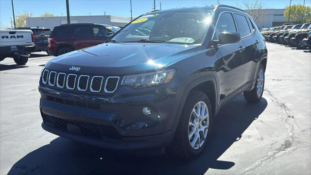 2024 Jeep Compass Latitude Lux FWD
