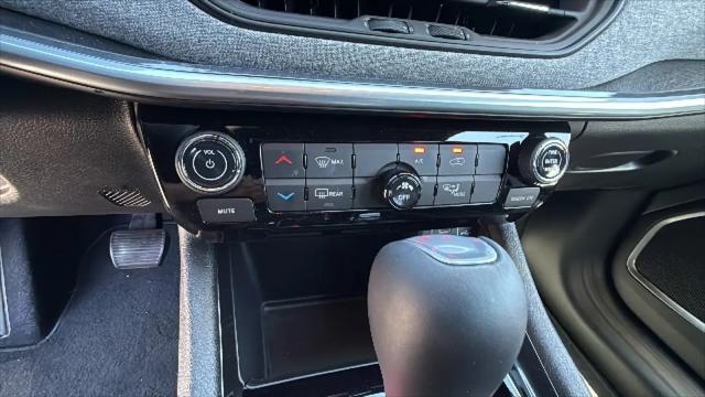 2024 Jeep Compass Latitude Lux FWD
