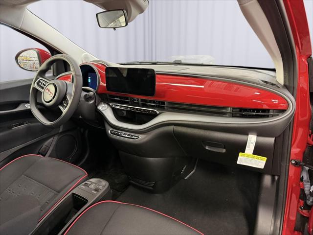 2024 Fiat 500e INSPI(RED) FWD