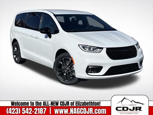 2026 Chrysler Pacifica Select AWD for sale in Elizabethton, TN