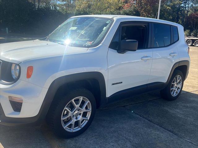 2023 Jeep Renegade Latitude 4x4 2023 Jeep Renegade Latitude 4x4