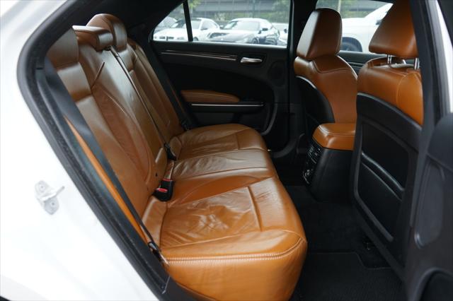 2014 Chrysler 300 SRT8