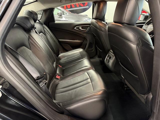 2015 Chrysler 200 C