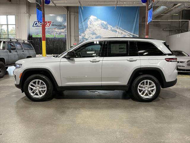 2025 Jeep Grand Cherokee Laredo X 4x4 2025 Jeep Grand Cherokee Laredo X 4x4