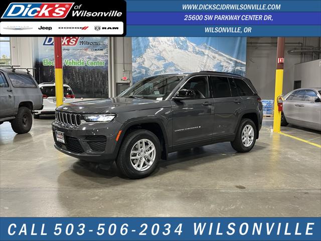 2025 Jeep Grand Cherokee Laredo X 4x4 2025 Jeep Grand Cherokee Laredo X 4x4