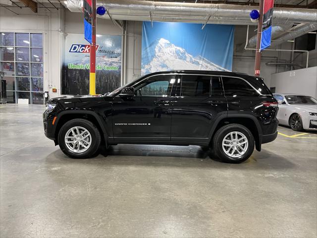 2025 Jeep Grand Cherokee Laredo X 4x4