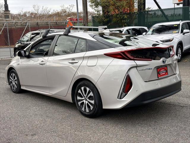 2022 Toyota Prius Prime Limited [4]