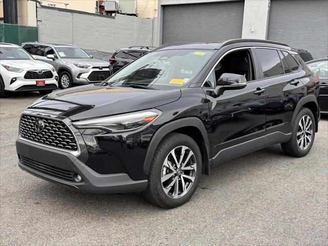 2023 Toyota Corolla Cross XLE [6]