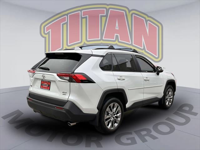 2023 Toyota RAV4 XLE Premium [2]