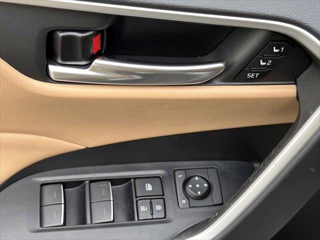 2023 Toyota RAV4 XLE Premium [12]