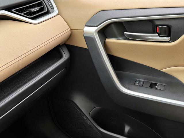 2023 Toyota RAV4 XLE Premium [25]