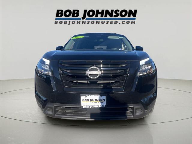 2024 Nissan Pathfinder SV 4WD