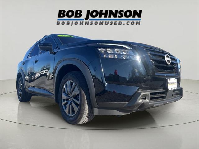 2024 Nissan Pathfinder SV 4WD
