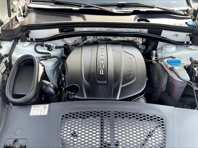 2018 Porsche Macan Base