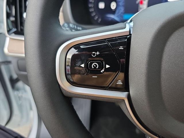 2026 Volvo XC90 Plus, B6 AWD Gas (mild hybrid), Gasoline, Bright, 7 Seats