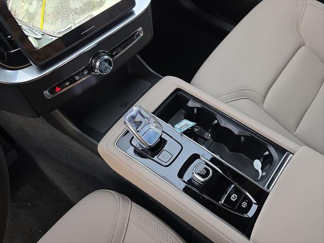2026 Volvo XC90 Plus, B6 AWD Gas (mild hybrid), Gasoline, Bright, 7 Seats