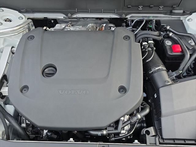 2026 Volvo XC90 Plus, B6 AWD Gas (mild hybrid), Gasoline, Bright, 7 Seats