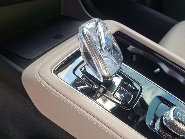 2026 Volvo XC90 Plus, B6 AWD Gas (mild hybrid), Gasoline, Bright, 7 Seats