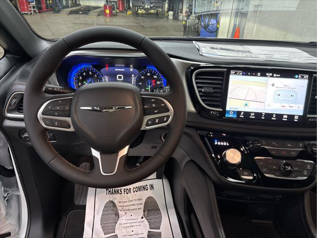 New 2026 Chrysler Pacifica For Sale in Wilmington, OH