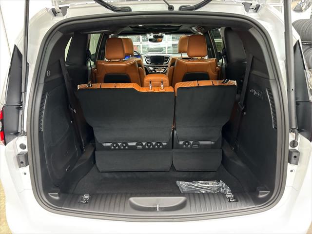 New 2026 Chrysler Pacifica For Sale in Wilmington, OH