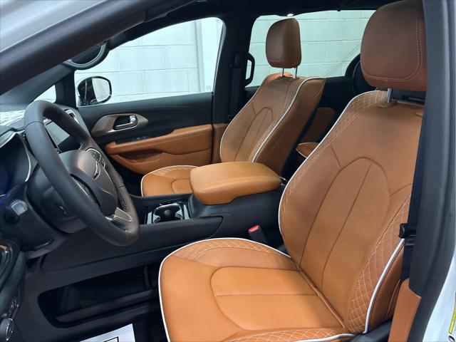 New 2026 Chrysler Pacifica For Sale in Wilmington, OH