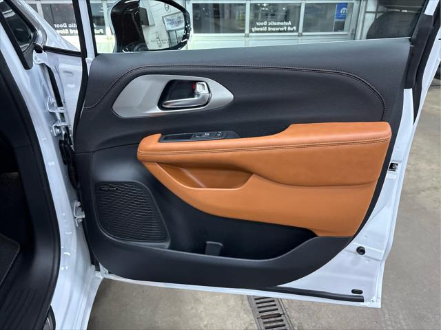 New 2026 Chrysler Pacifica For Sale in Wilmington, OH