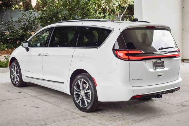 2026 Chrysler Pacifica Pinnacle AWD