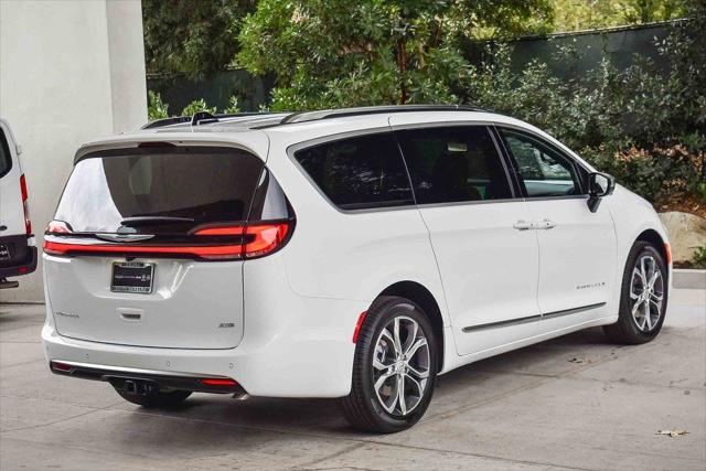 2026 Chrysler Pacifica Pinnacle AWD