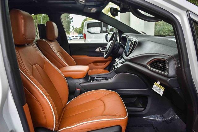 2026 Chrysler Pacifica Pinnacle AWD