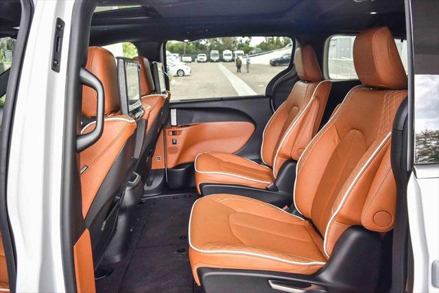 2026 Chrysler Pacifica Pinnacle AWD