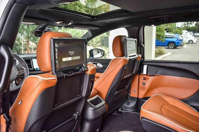 2026 Chrysler Pacifica Pinnacle AWD
