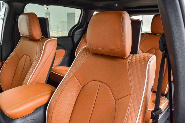 2026 Chrysler Pacifica Pinnacle AWD