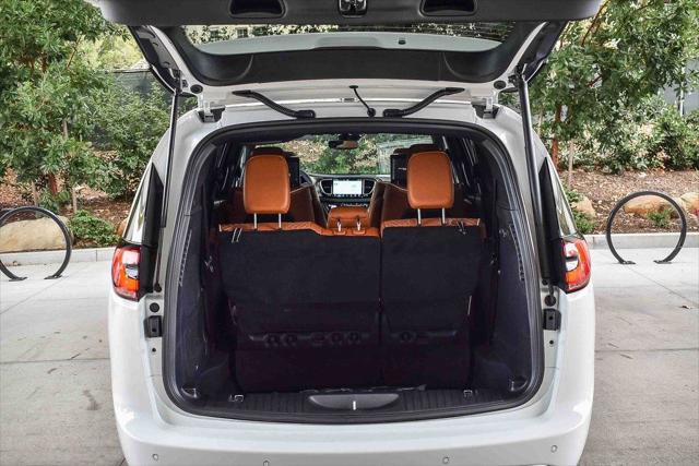 2026 Chrysler Pacifica Pinnacle AWD