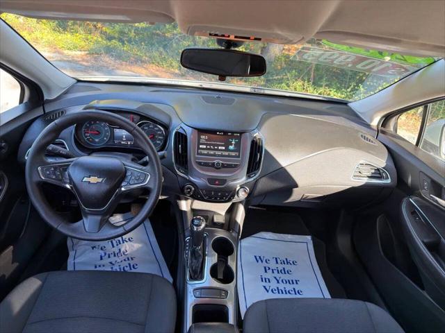 2017 Chevrolet Cruze LT Auto