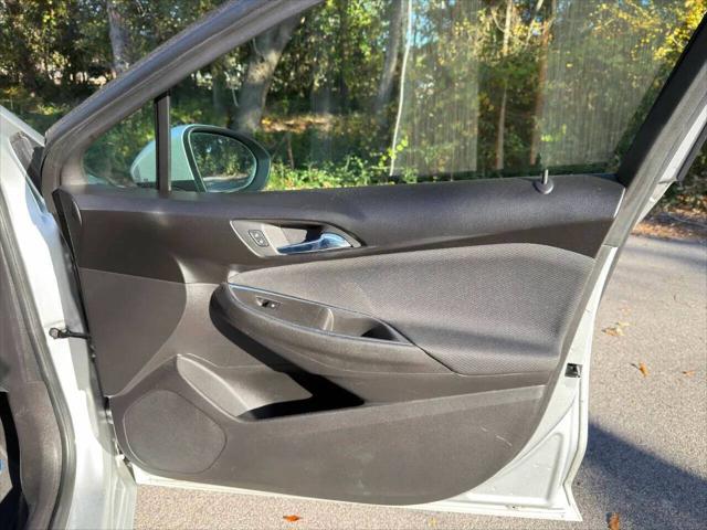 2017 Chevrolet Cruze LT Auto