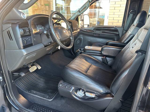 2007 Ford F-350 Lariat 4dr Crew Cab 4WD SB