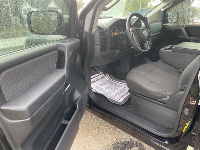2014 Nissan Titan SV