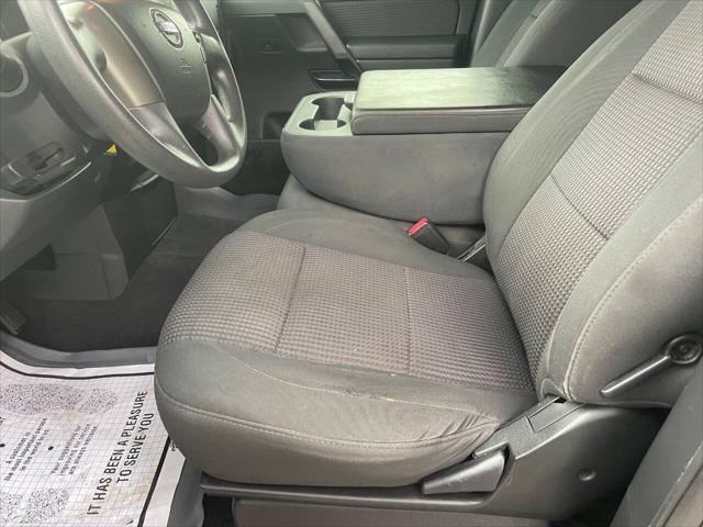 2014 Nissan Titan SV