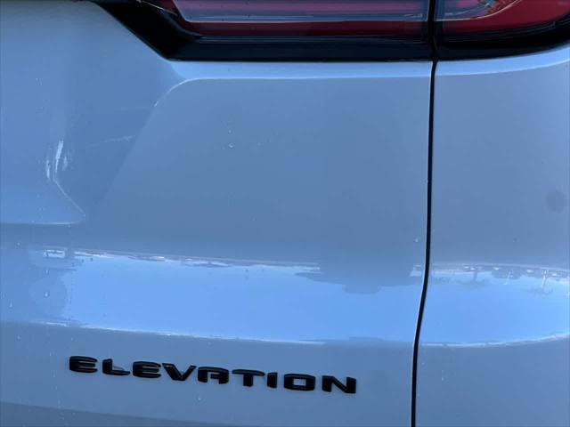 2026 GMC Acadia Elevation FWD