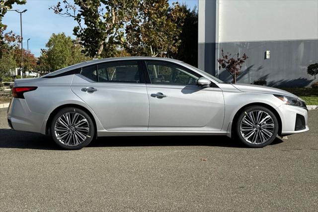 2025 Nissan Altima SL FWD
