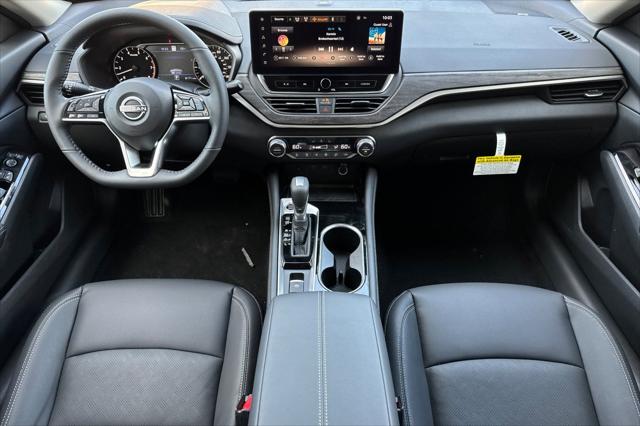 2025 Nissan Altima SL FWD
