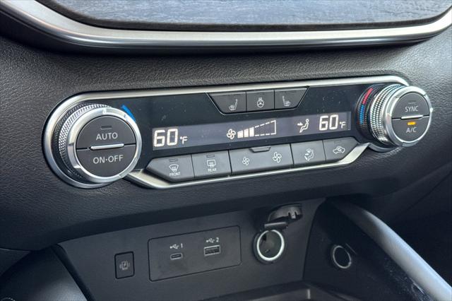 2025 Nissan Altima SL FWD