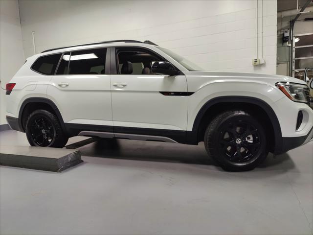 2024 Volkswagen Atlas 2.0T Peak Edition SEL 2024 Volkswagen Atlas 2.0T Peak Edition SEL