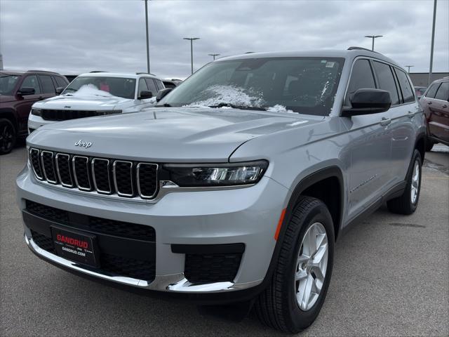2022 Jeep Grand Cherokee L Laredo 4x4