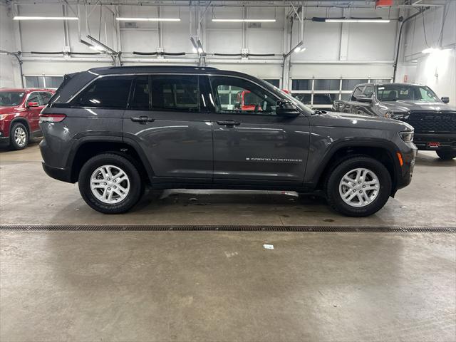 2024 Jeep Grand Cherokee Laredo 4x4 2024 Jeep Grand Cherokee Laredo 4x4