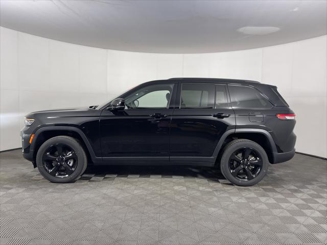 2023 Jeep Grand Cherokee Altitude 4x4 2023 Jeep Grand Cherokee Altitude 4x4