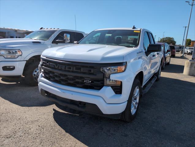 2022 Chevrolet Silverado 1500 2WD Double Cab Standard Bed Custom